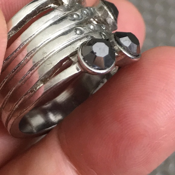 🖤Kenneth Cole ring - Picture 10 of 17